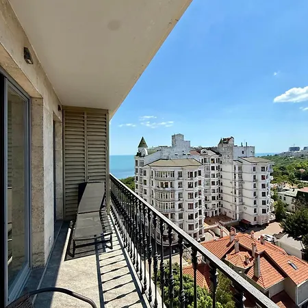 Apartment шикарні біля моря Odesa